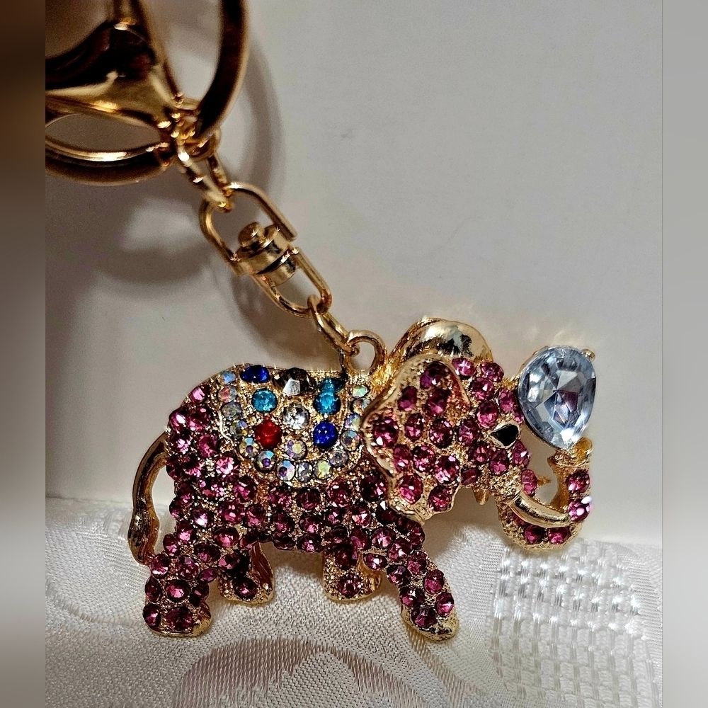 New Rhinestones Elephant Keychain - Picture 3 of 5